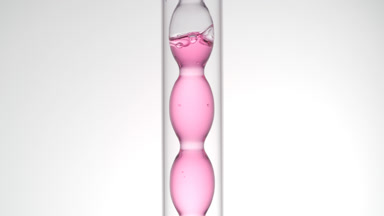 Lychee liquid extract in bulb condenser, filling and draining
