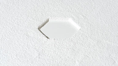 Dynamic Light on Evenly Sifted White Powder Surface