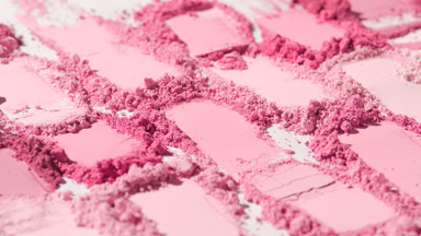 Pale to Pink Powder Heaps with Dynamic Shadows