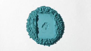 Cyan Eyeshadow Powder with Dynamic Shadows