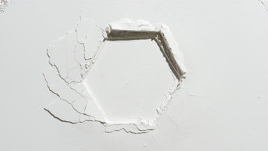 Hexagonal Imprint on White Powder for Shimmer Powder Ad