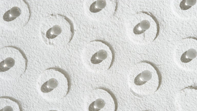 Shifting Shadows on Refined White Powder with Gel Ball