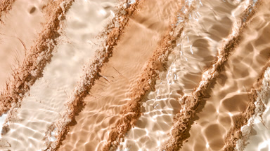 Beige and Brown Water Splash for Finishing Powder