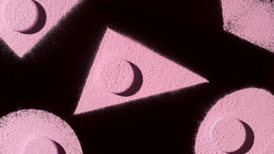 Pink Powder Display: Dynamic Shadows for Blush Promotion