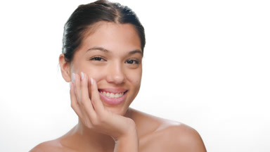 Natural beauty supports chin smiles reveals clear skin